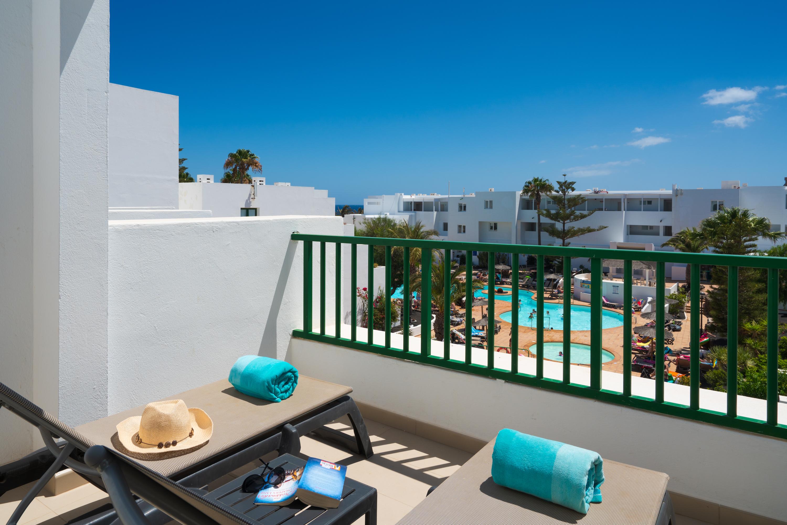 Apartamentos Galeon Playa Costa Teguise Exterior foto