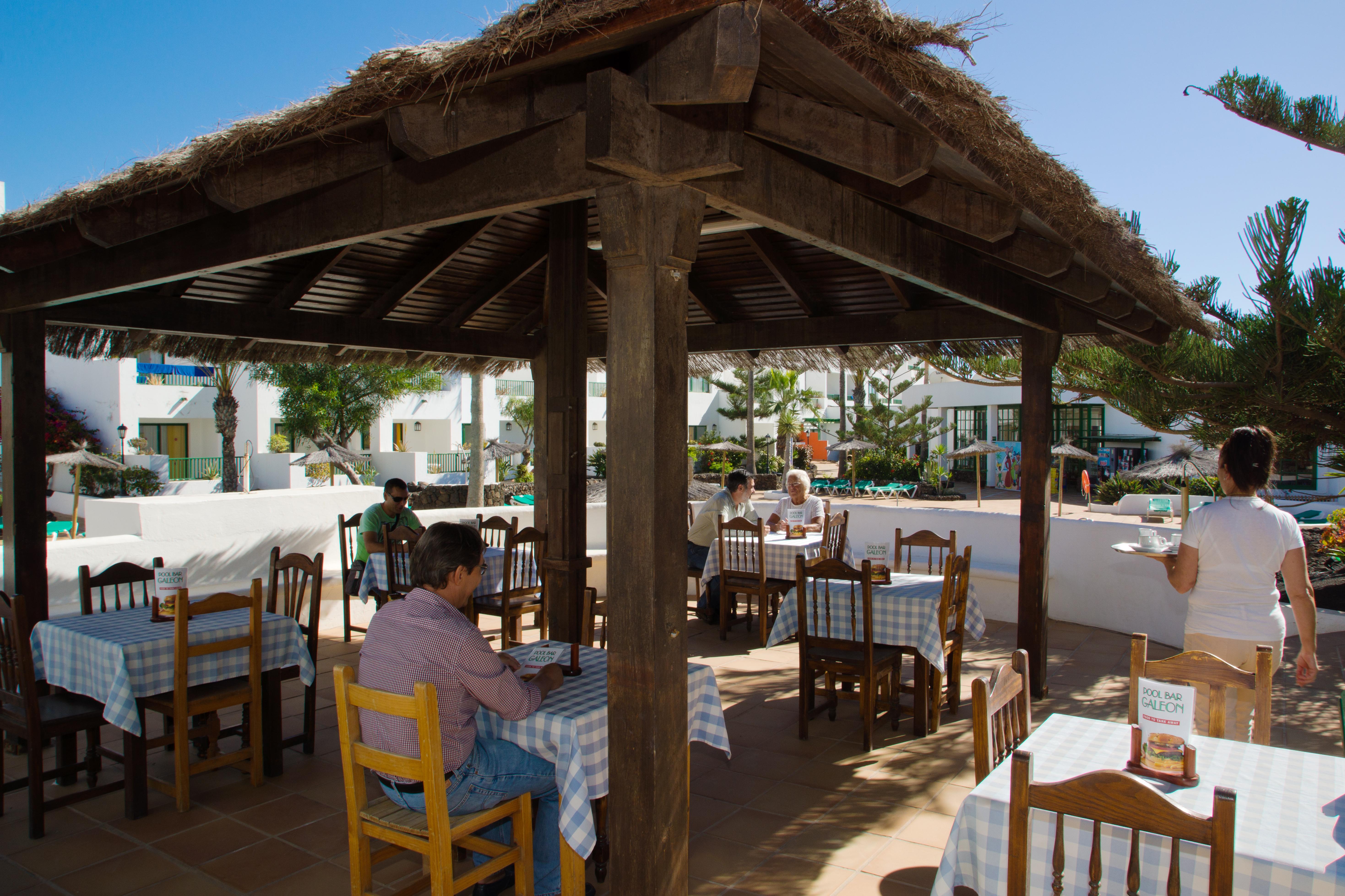 Apartamentos Galeon Playa Costa Teguise Exterior foto