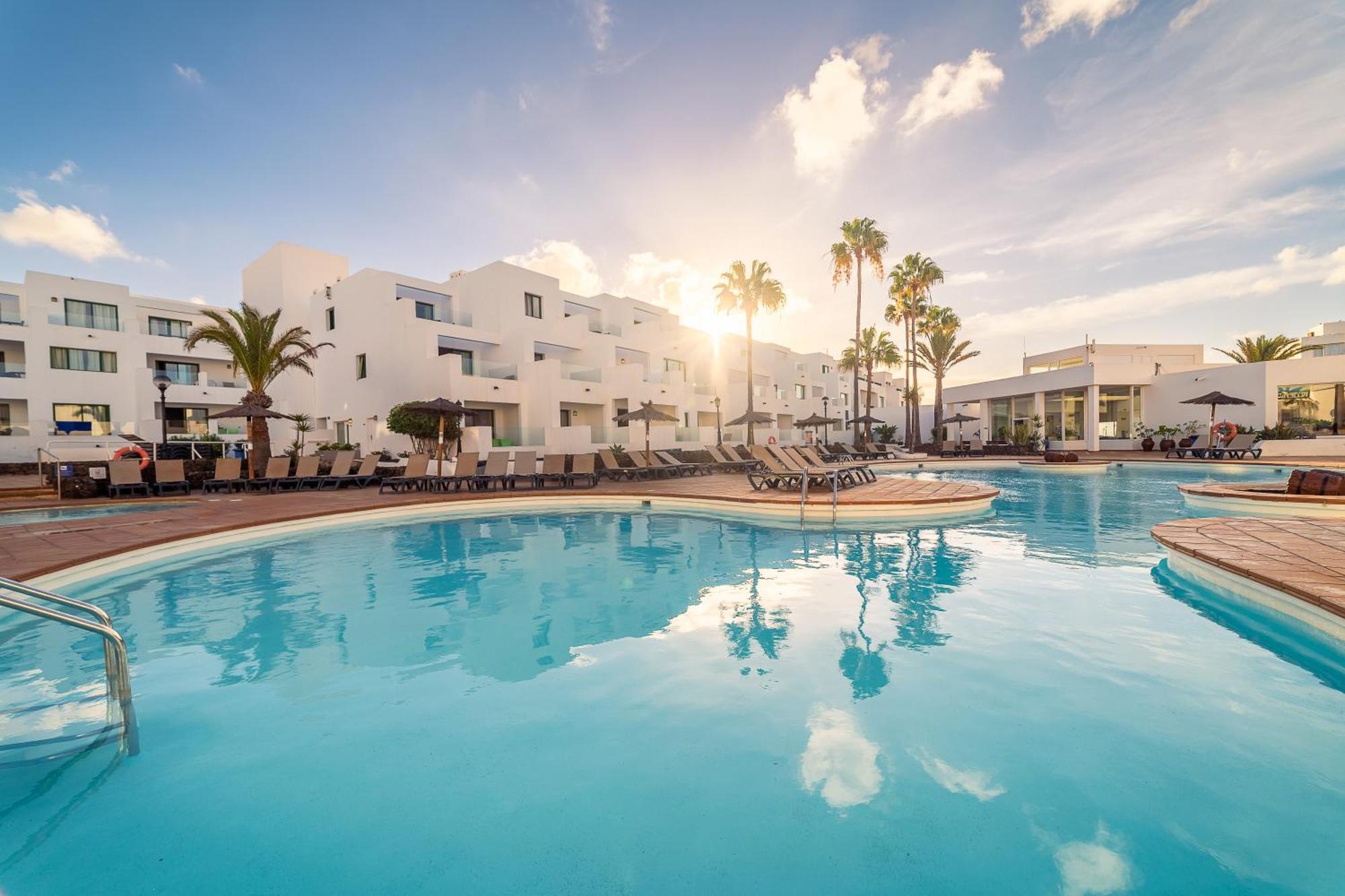 Apartamentos Galeon Playa Costa Teguise Exterior foto