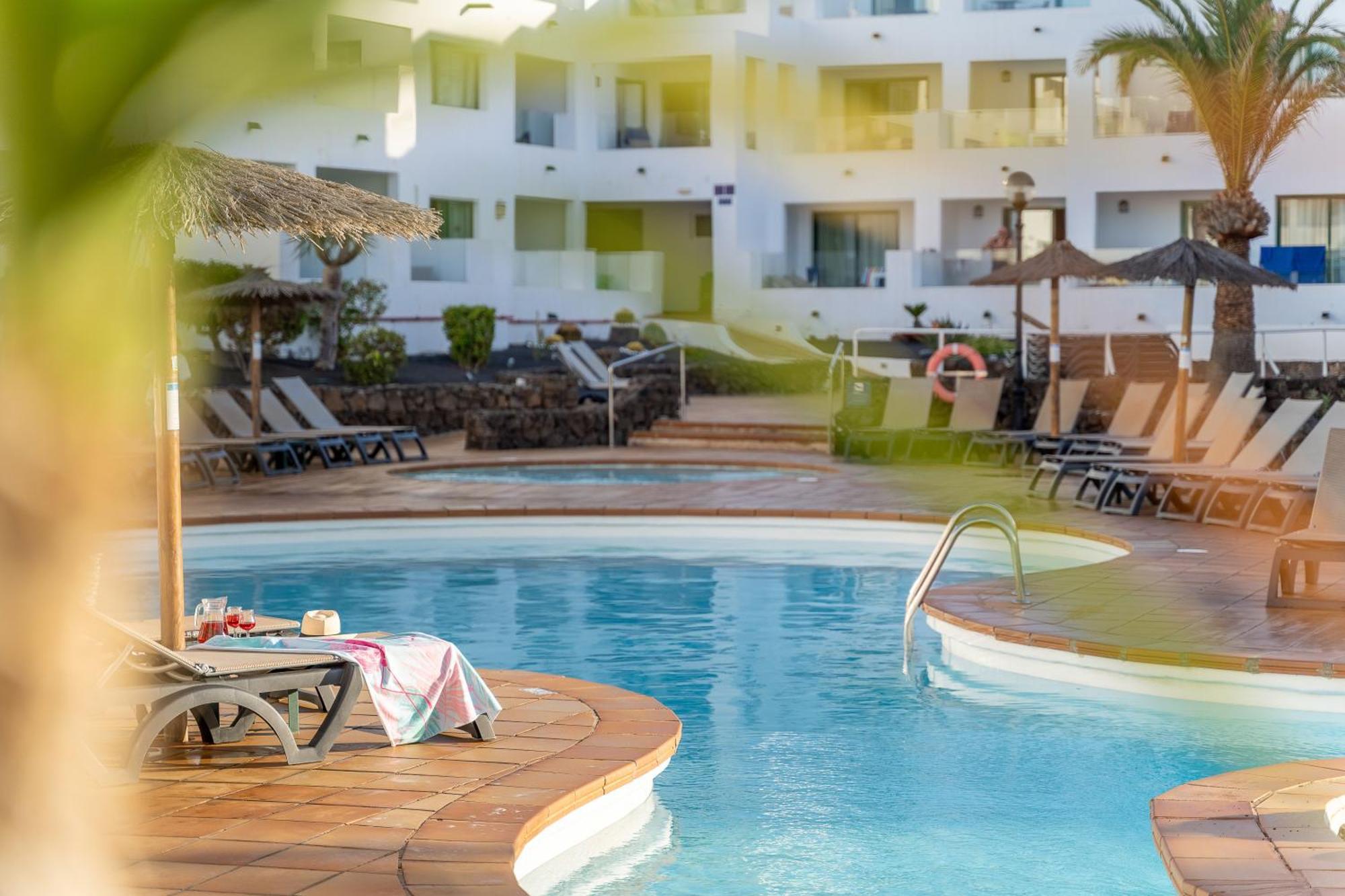 Apartamentos Galeon Playa Costa Teguise Exterior foto
